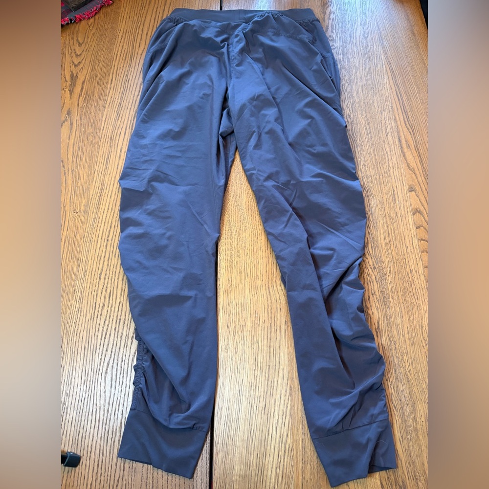Athleta Attitude Joggers 6T